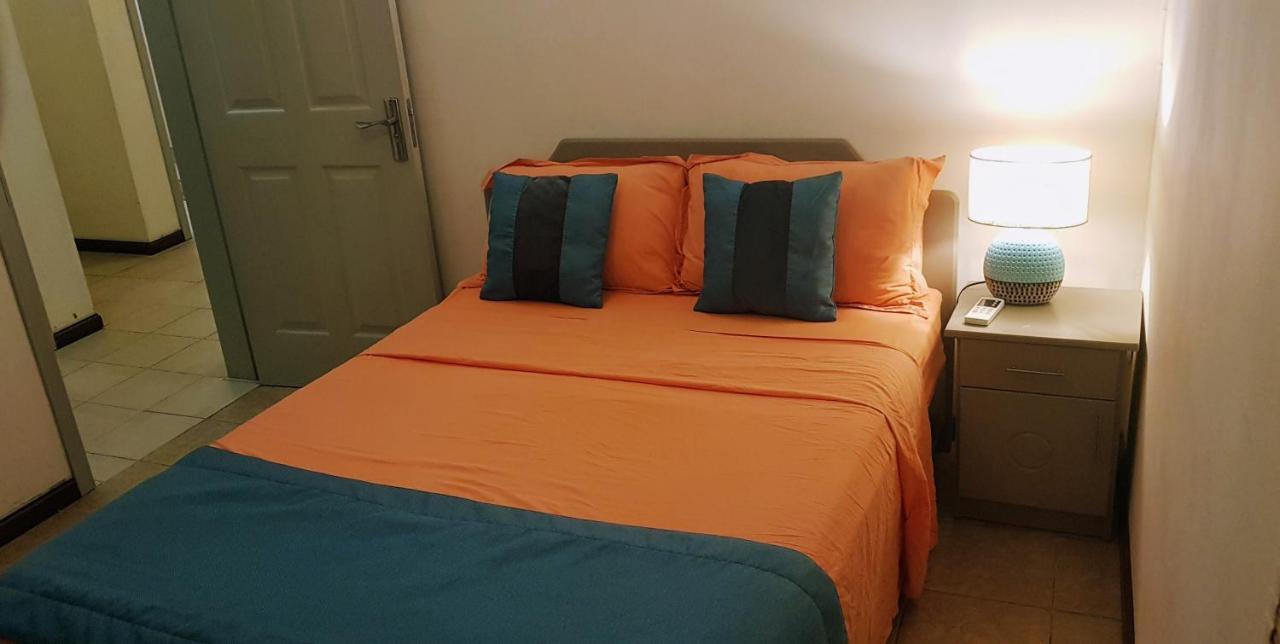 Paradya Beach Apartments Flic-en-Flacq Esterno foto