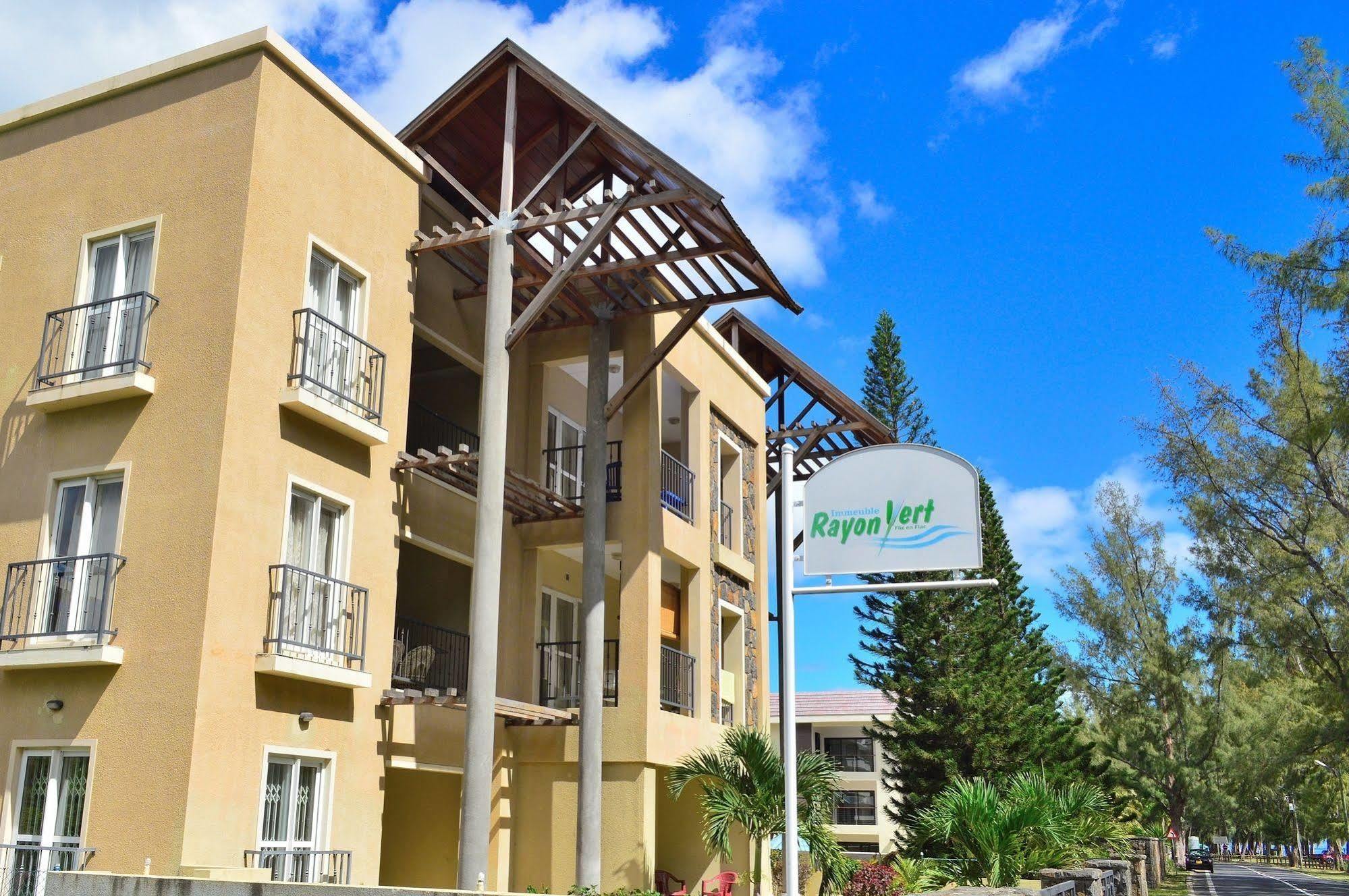 Paradya Beach Apartments Flic-en-Flacq Esterno foto